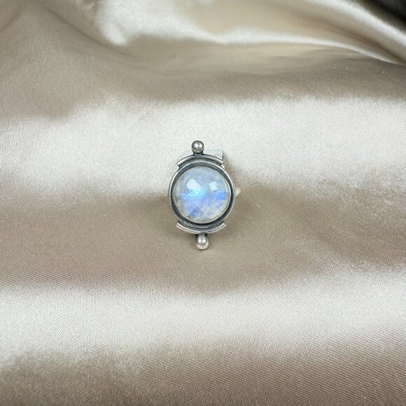 Handmade Silver Ring Round Rainbow Moonstone Cabochon Gemstone Jewelry Size 9 - Picture 1 of 5
